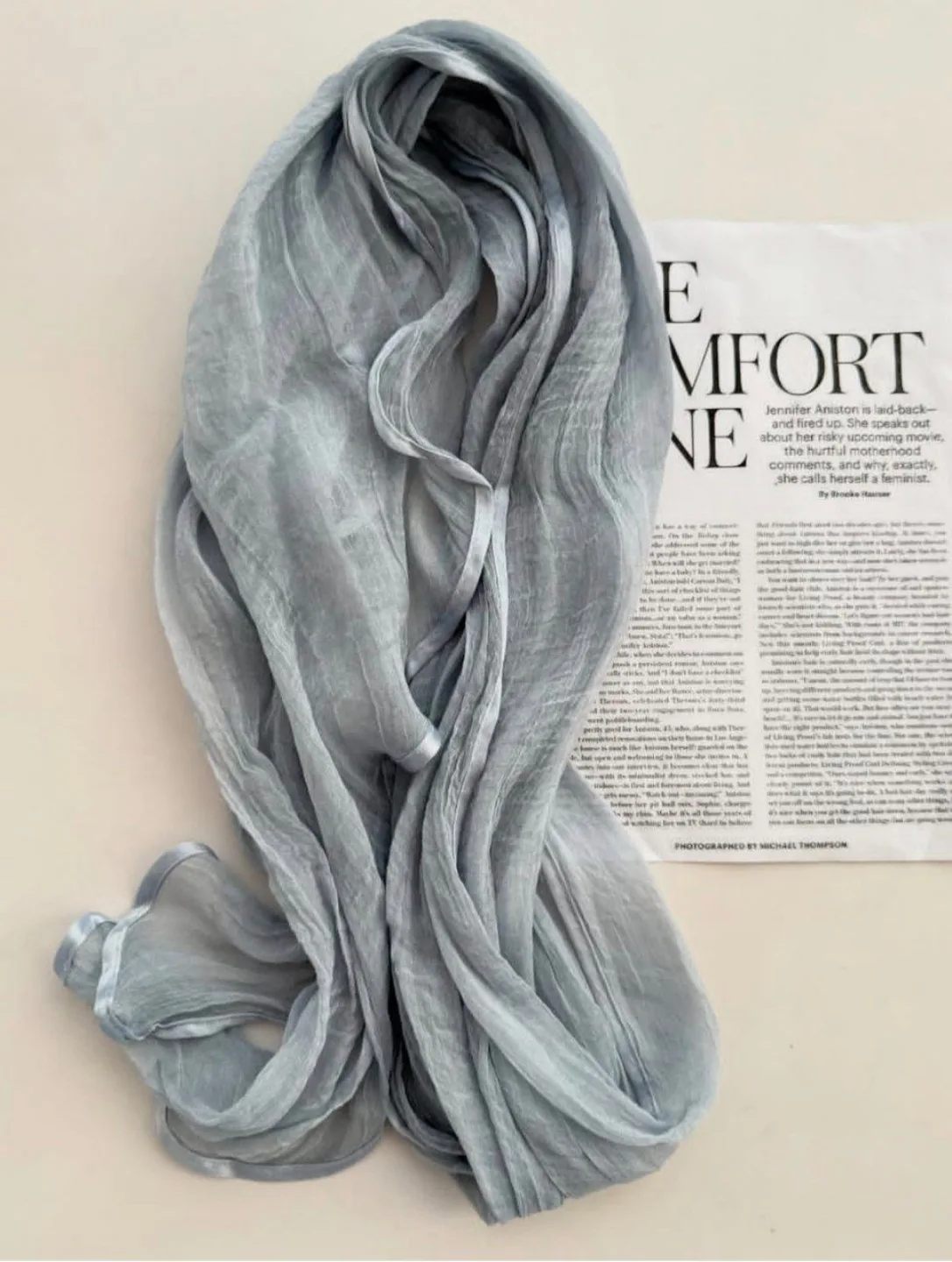 شال زنانه دم‌ماهی – نخی سبک و مجلسی