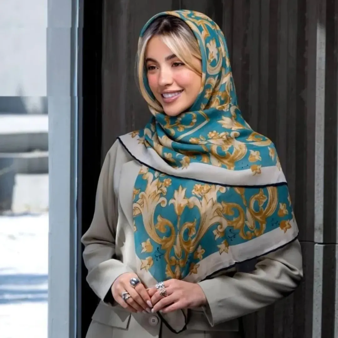 روسری نخی طرح دار دور دست دوز