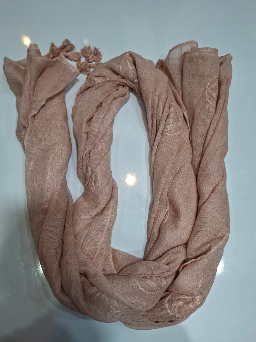 شال نخی زنانه منگوله دار فندی