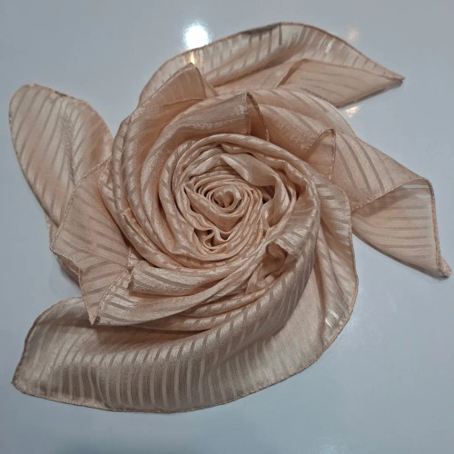 روسری مجلسی قواره ۱۰۰ رنگ رُزگلد