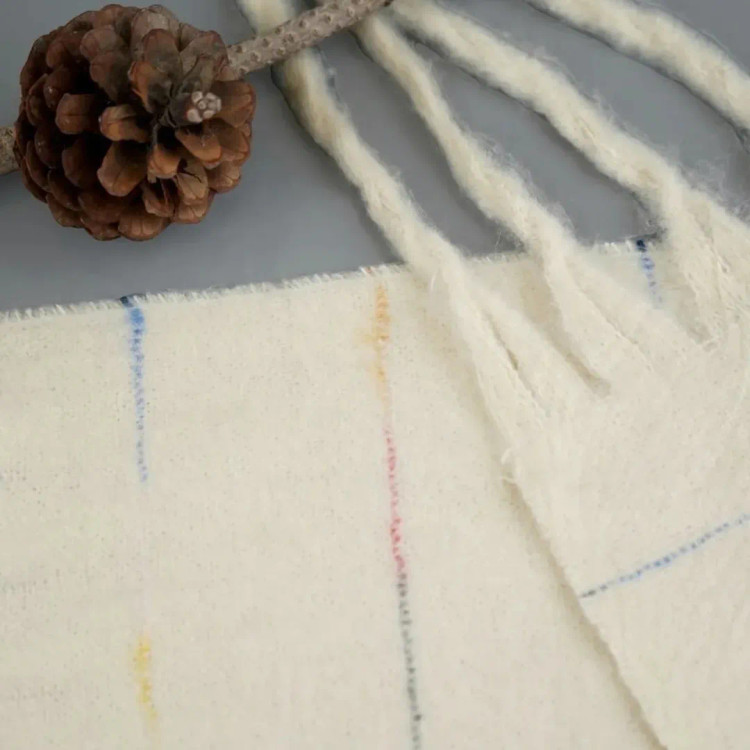 شال موهر زمستانه_بیگ اسکارف ریشه کوبایی_کشمیر_رنگ کرم